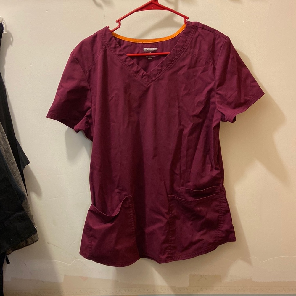 Medium maroon scrub shirt